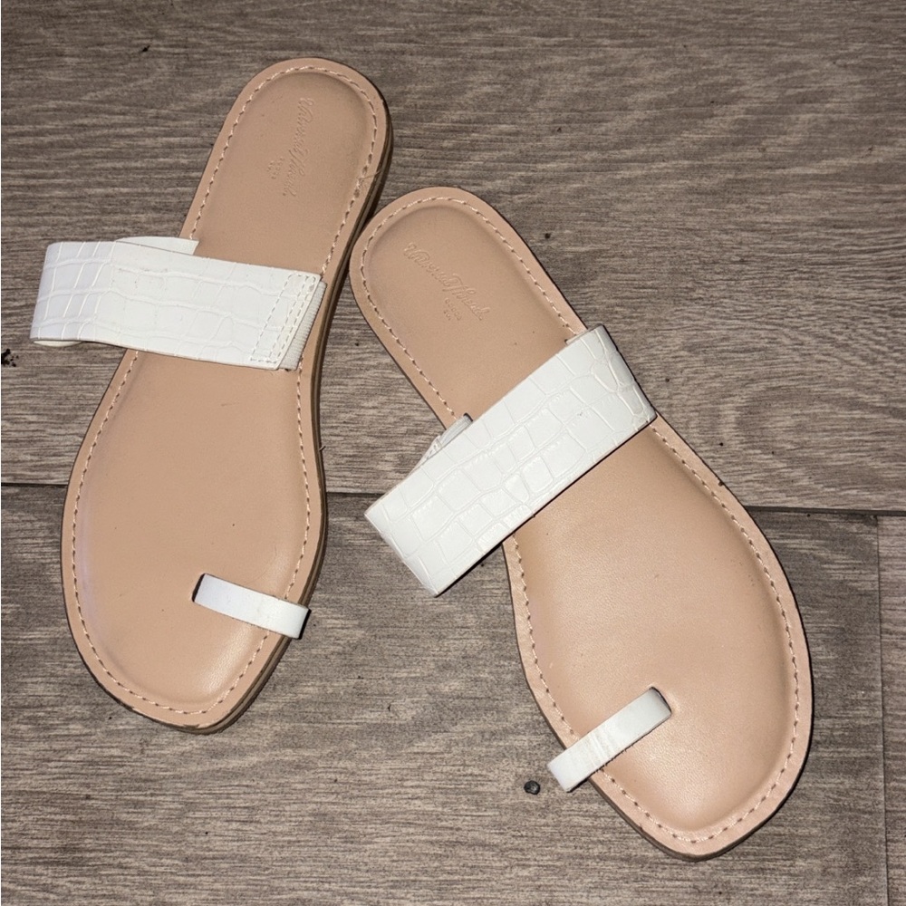 White Croc-Texture Slide Sandals - Women